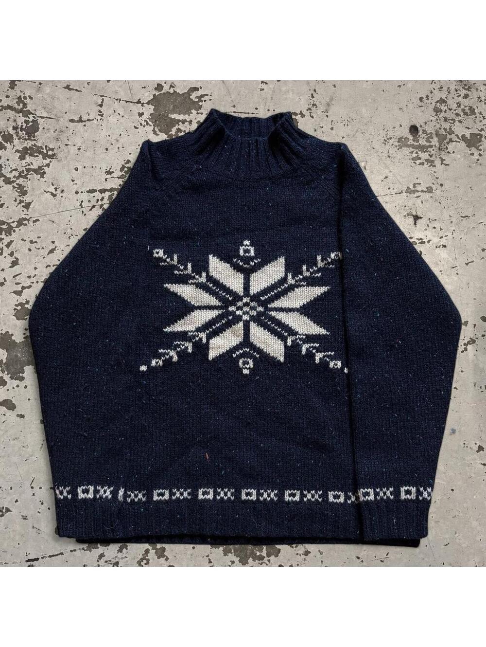 Womens vintage Eddie Bauer 100% wool snowflake Sweater Size L